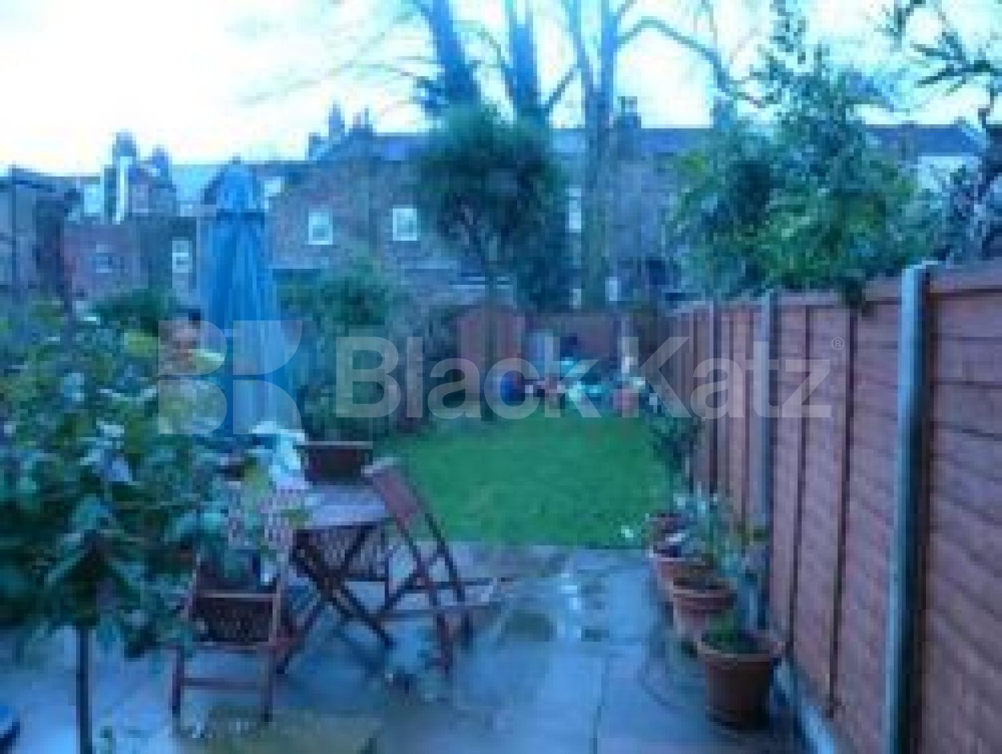 			LET, 2 Bedroom, 1 bath, 1 reception Flat			 Northbrook Road, BOUNDS GREEN